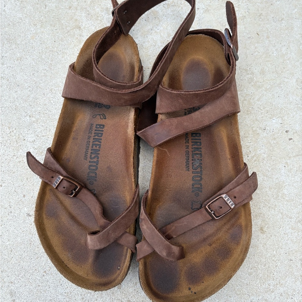 Birkenstock Yara Oiled Leather Strappy Sandals size 39